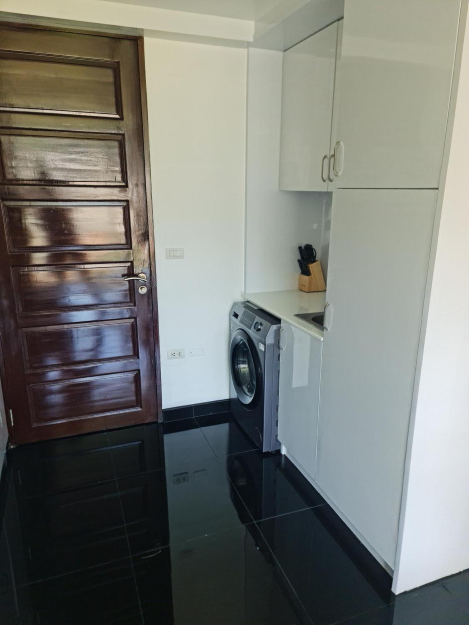 Art Patong Residence Luaran gambar