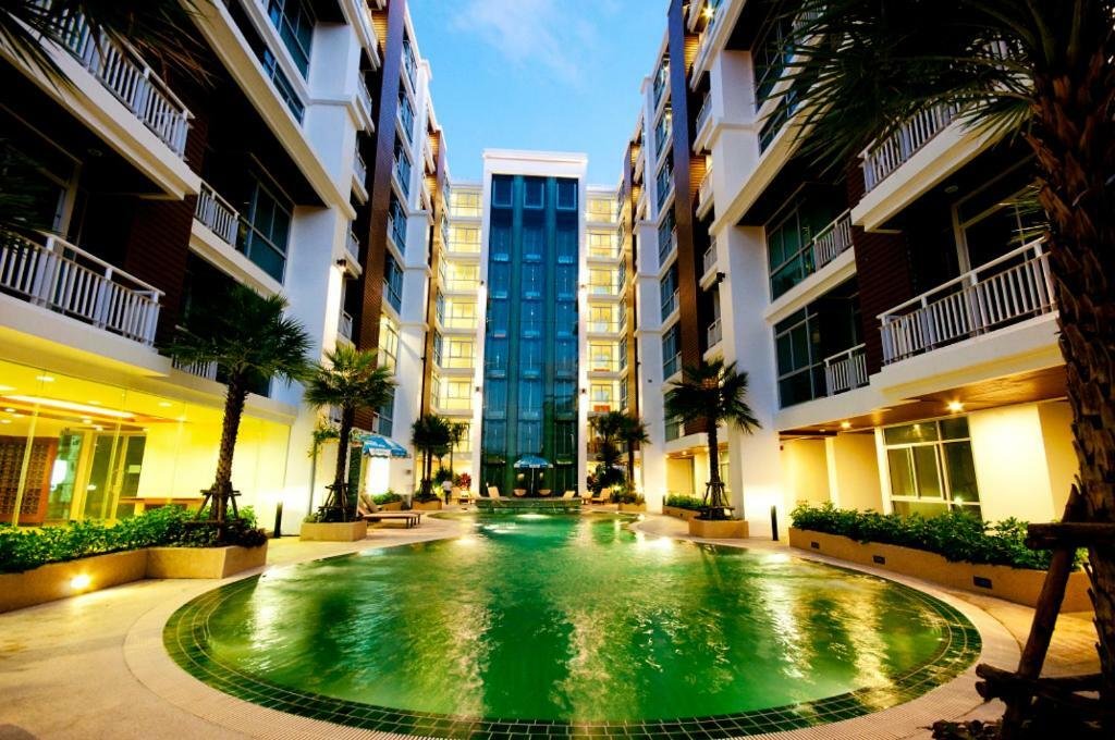 Art Patong Residence Luaran gambar