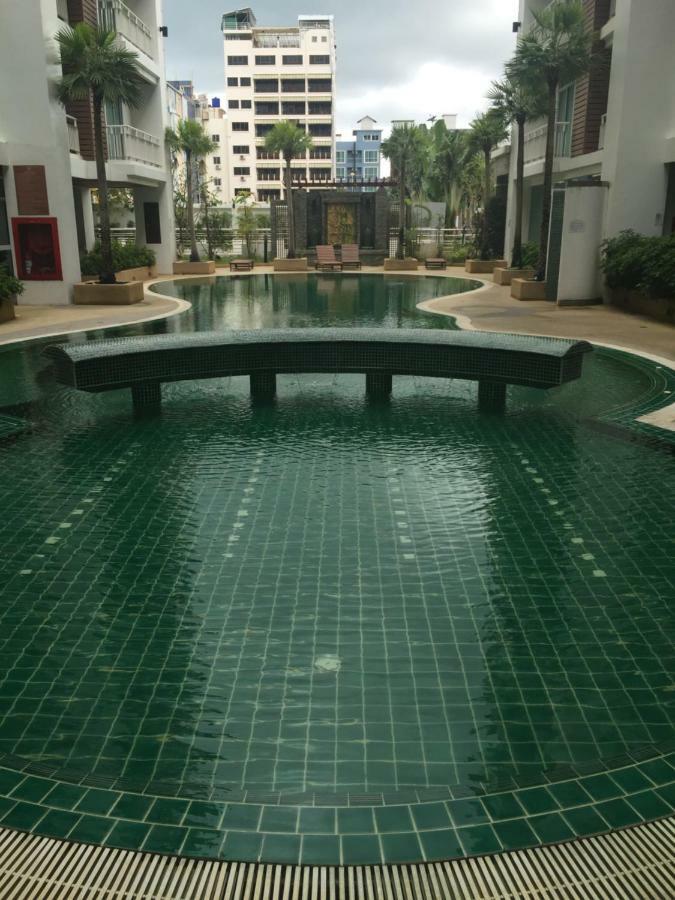 Art Patong Residence Luaran gambar