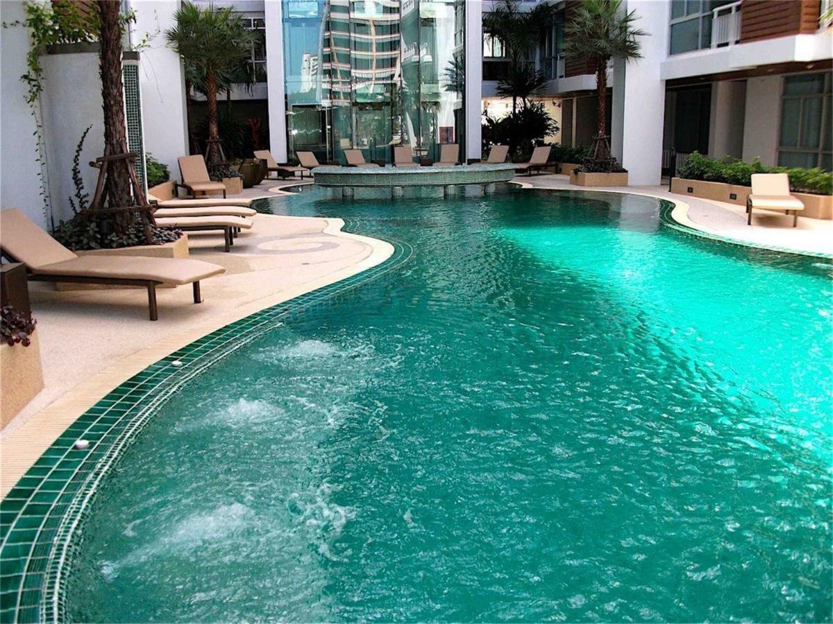 Art Patong Residence Luaran gambar